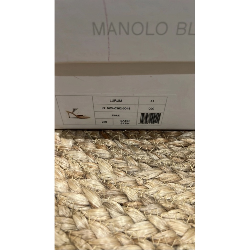 Manolo Blahnik Blush Pink Embellished Leather Mules - Picture 13 of 13
